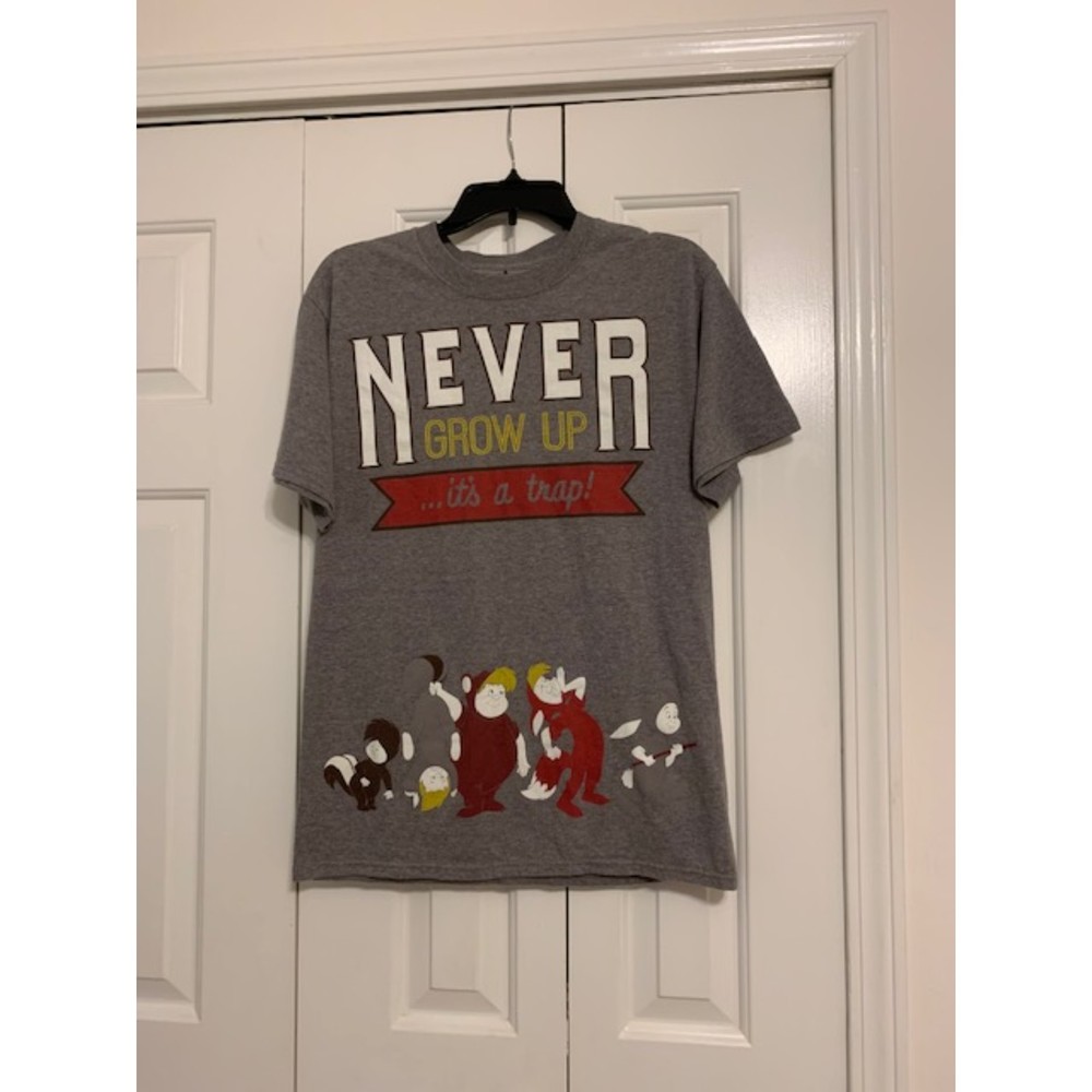 Never Grow Up Disney Parks Tshirt M